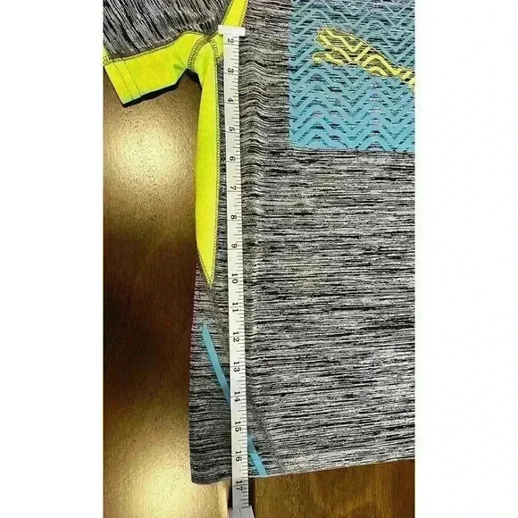 Puma Short Sleeve Activewear T Shirt Size Medium (0141) - Picture 8 of 10